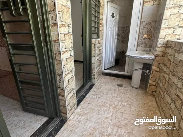 شقة للإيجار في الغدير