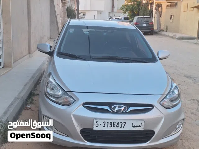 2014 هيونداي اكسنت GL