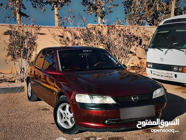 Used Opel Vectra in Tafila