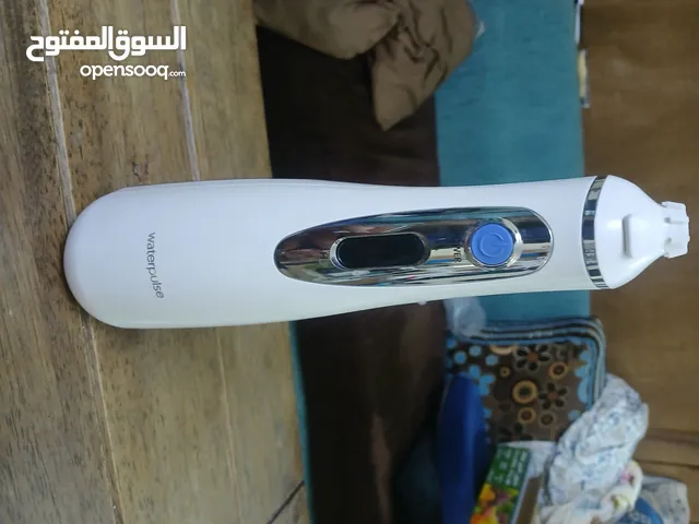 water pressure to clean the teeth l brought it 15 the sale price 8 جهاز تنظيف الاسنان بضغط الماء