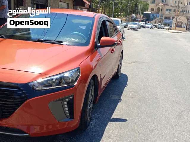 هيونداي ايونيك لون قرميدي فحص ثلاث جيد واحد مضروب على ضربته بدون ملاحظات