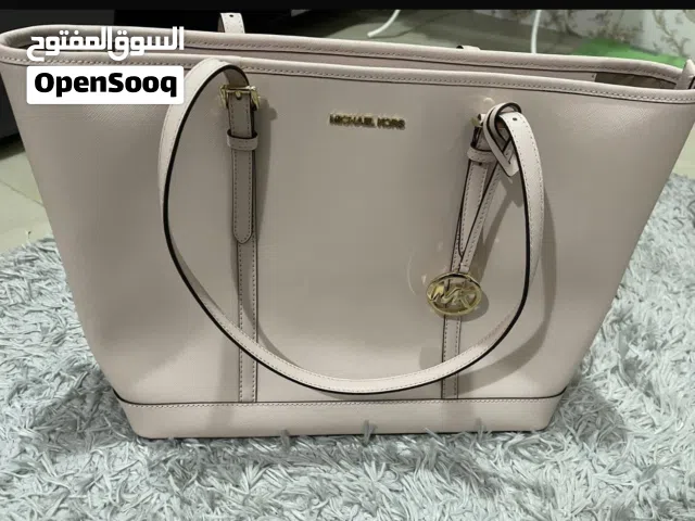شنطة مايكل كورس