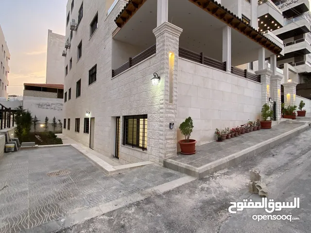 210 m2 4 Bedrooms Apartments for Sale in Amman Daheit Al Rasheed