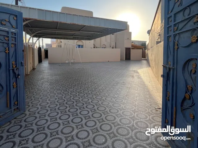 للبيع فلة في المعبيلة الجنوبية