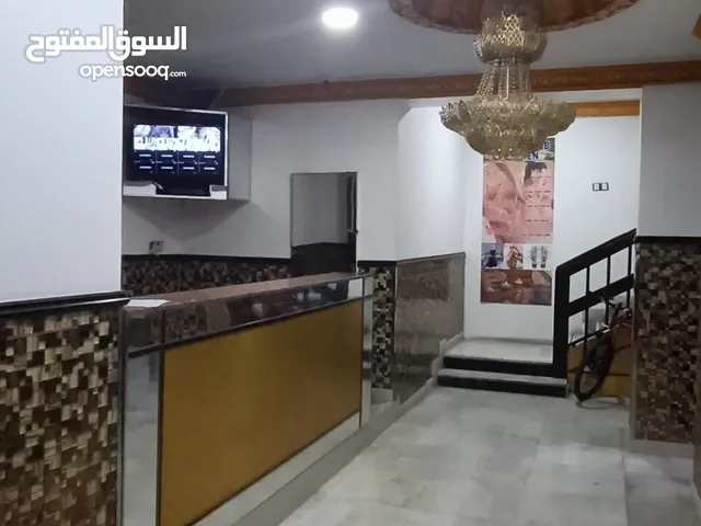 Apartment 1bhk fully furnished in heart alkhuwer 250 real including all bills with wifi mantinanc..
