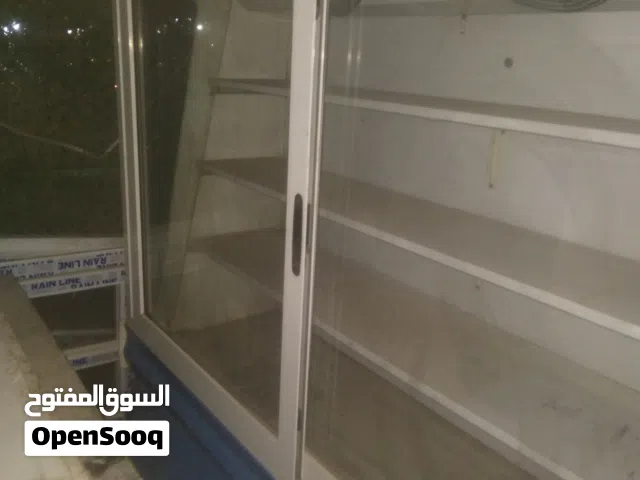 تلاجه كبيره شغاله