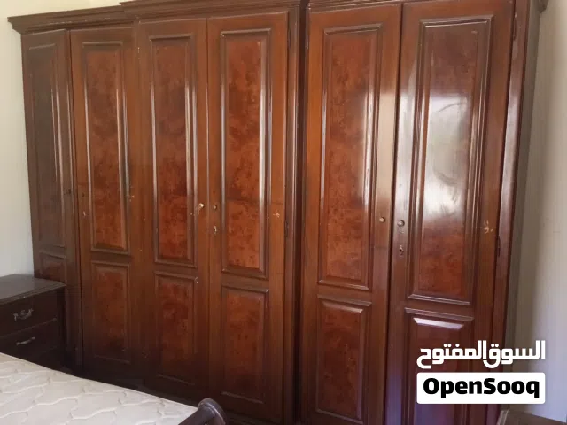 غرفة نوم خشب بلوط وزان بحالة ممتازة جدا