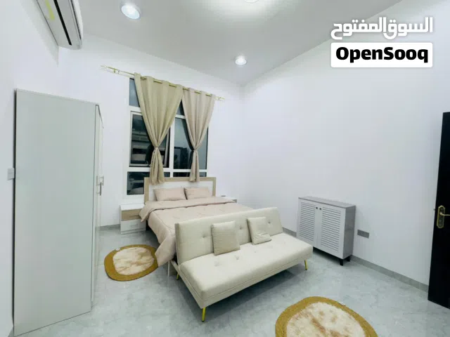 Furnished Studio استوديو مفروش بالكامل نظيف جدا اول ساكن الرياض قريب من كلية التقنية واشارة بني ياس