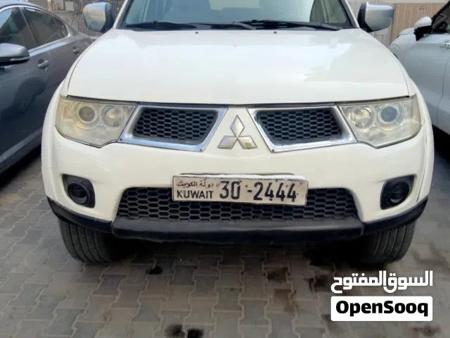 2012 Mitsubishi Pajero Sport Midline