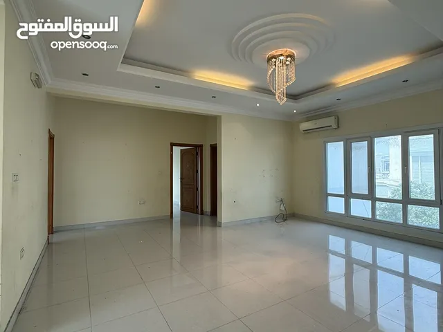 200 m2 4 Bedrooms Apartments for Rent in Muscat Al Mawaleh