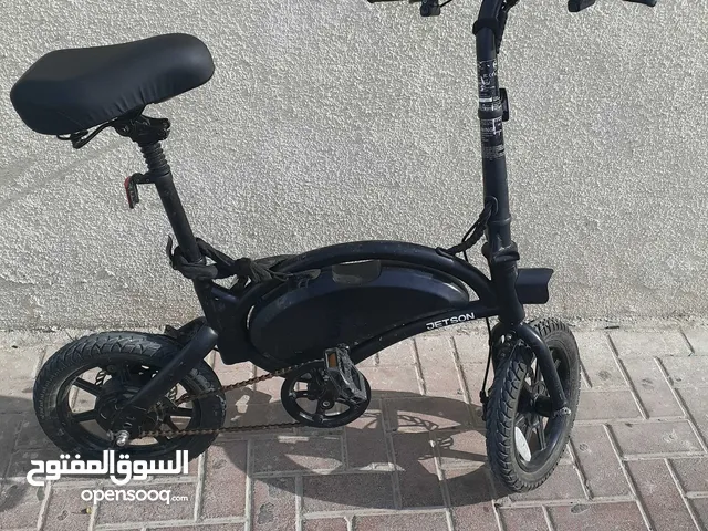 اسكوتر دراجة هواءية حلتها ممتازة و البطارية جيدة