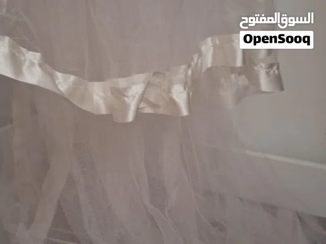 سرير أطفال جديد