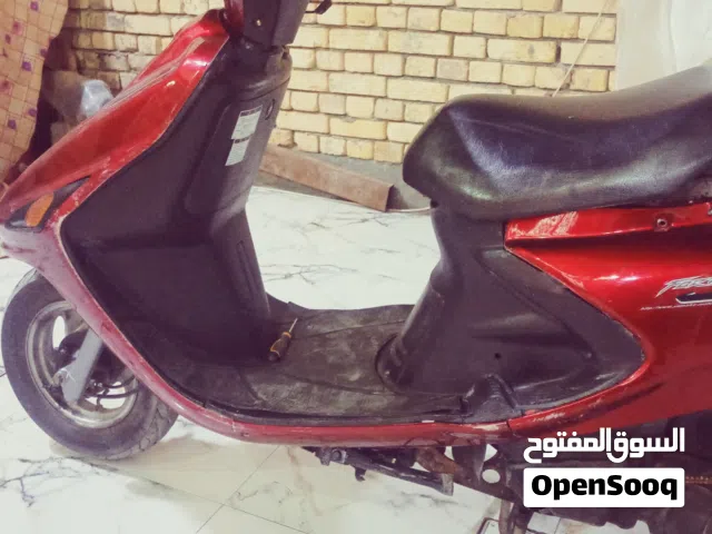 2004 ياماها Bolt