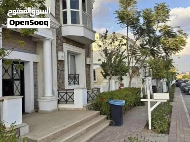 210 m2 4 Bedrooms Villa for Sale in Giza Sheikh Zayed