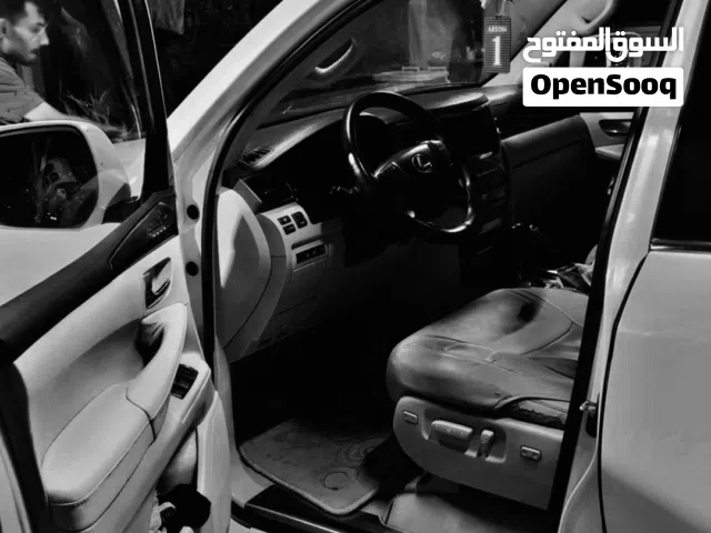 2013 تويوتا لاند كروزر VXR