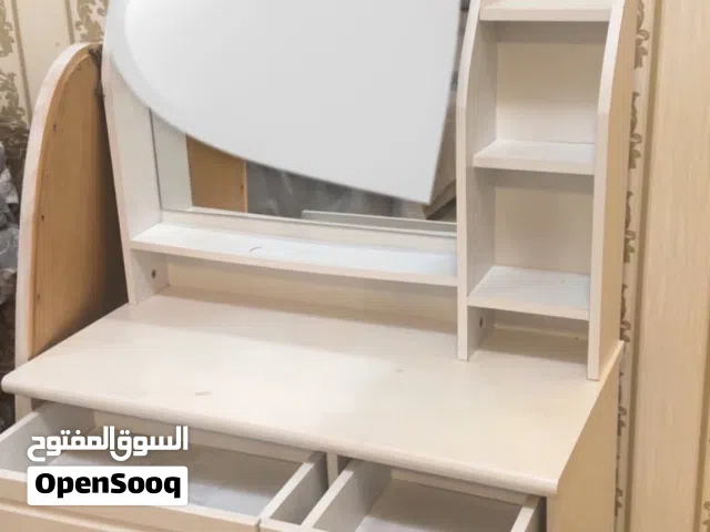 3 سرير و 3 كومدينه وخزانه