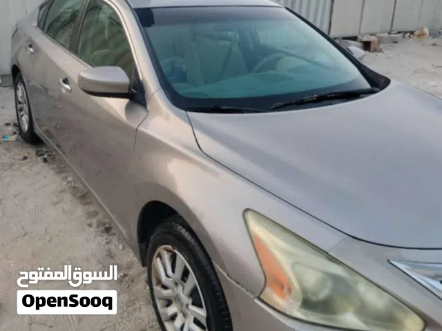 التيما بحالة جيدة موديل 2015 محرك مبدل بحالة جيدة جدا التواصل عبر  التطبيق فقط مالك اول من الوكالة