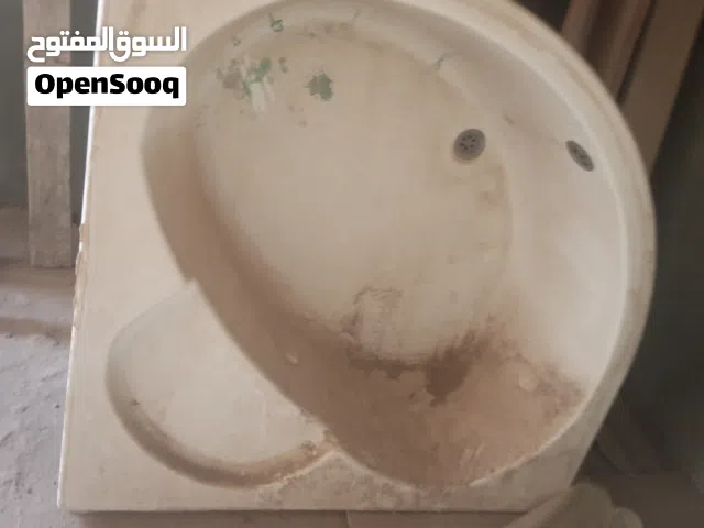 حوض مستعمل ميترو في ميترو عرض قي طول