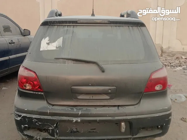 ميتسوبيشي اوتلندر 2006 للبيع سكراب على حالتها