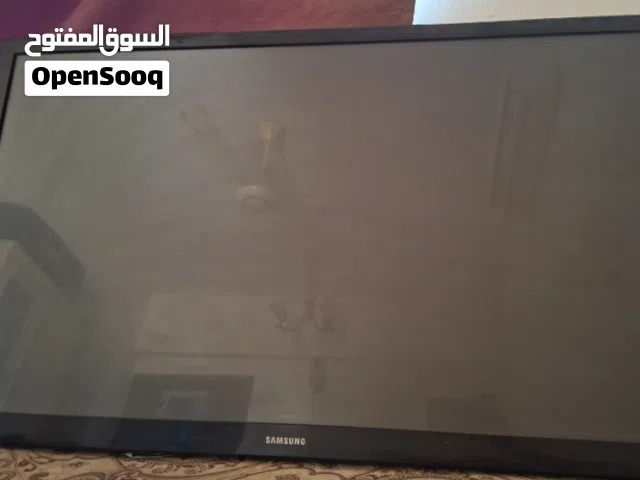 شاشة سامسونج 43 بحالة الجديدة