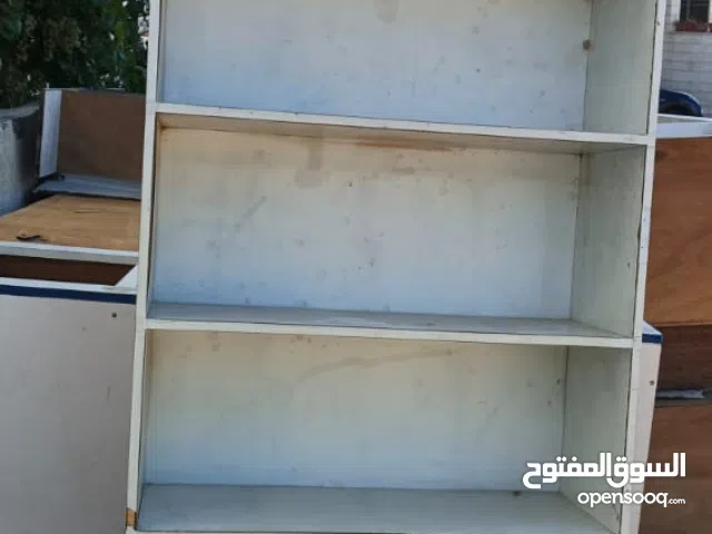 ديكور خشب لاتيه اصلي للبيع يصلح للمكتبات ومحلات تجارية ومحلات اكسسوارات ومحلات نثريات