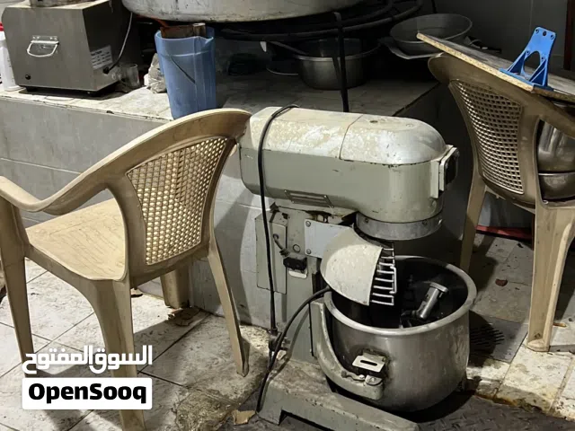 مطلوب مكسر خلاط عشرين لتر أو خمسه عشر لتر