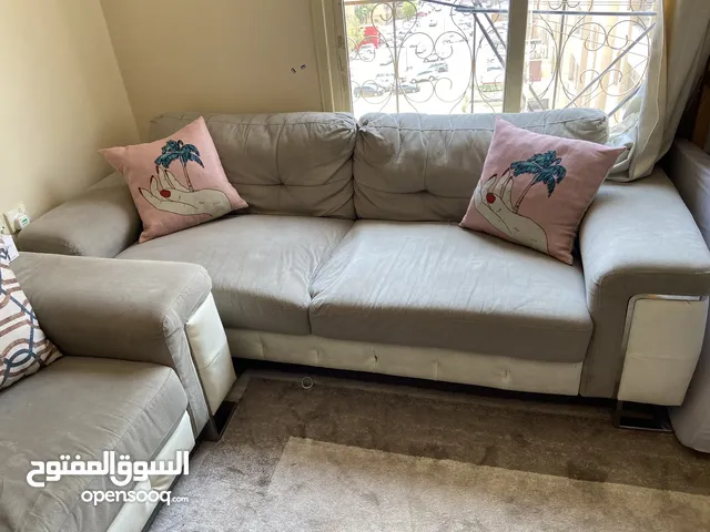 غرفة جلوس من هوم سنتر بحالة جيدة جدا