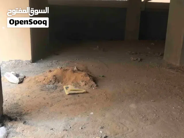 بدروم للايجار مساحة 250 م الحى السادس بدر المجاورة التانية به عداد كهرباء