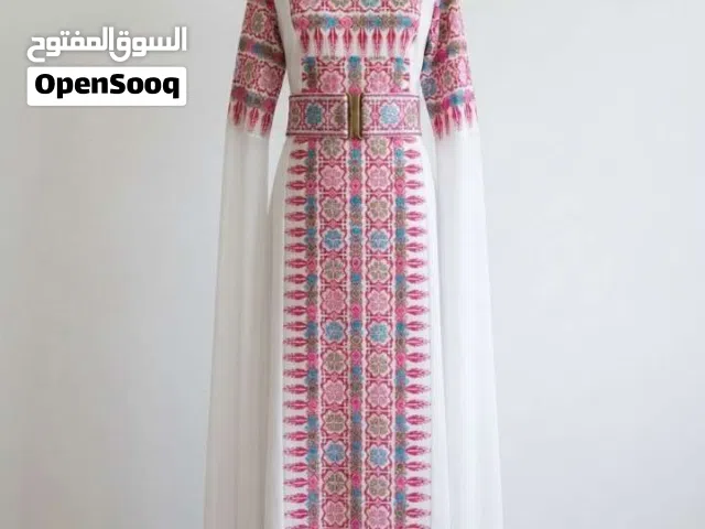 اثواب للإيجار