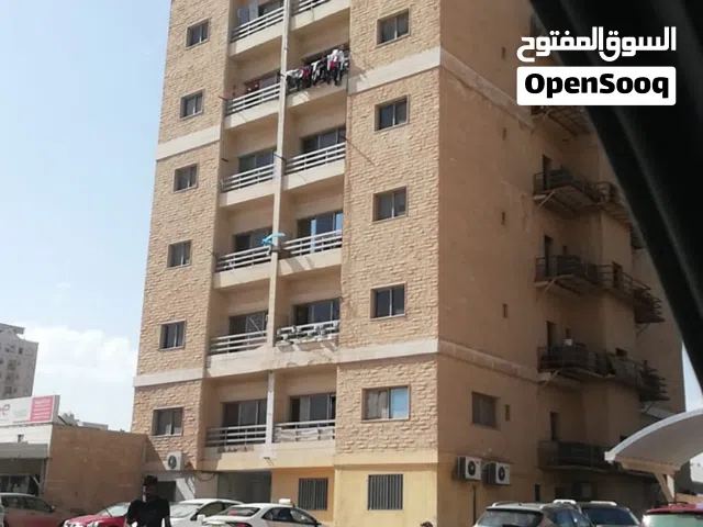 مشاركة سكن غرفة كبيرة داخل شقة ، 60 دينار للفرد، عدد الافراد 2 بالغرفة