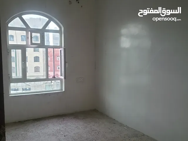 250 m2 4 Bedrooms Apartments for Rent in Sana'a Sa'wan