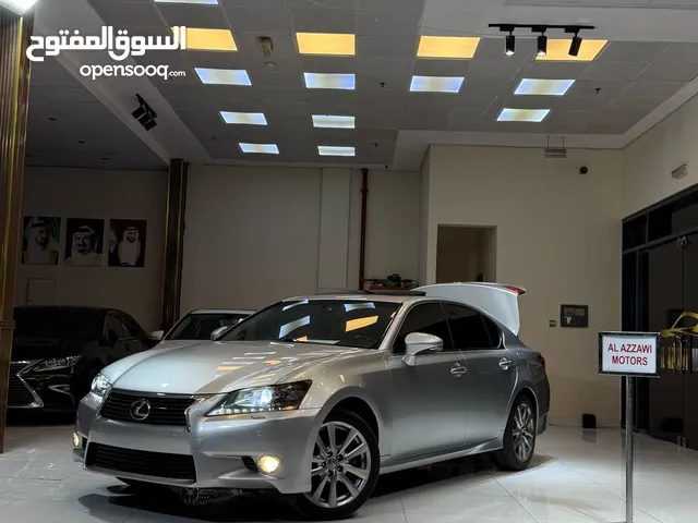 لكزس GS350 موديل 2013 بحالة ممتازة نظيفة جدا من الداخل تعرضت لحادث دعامية امامية فقط