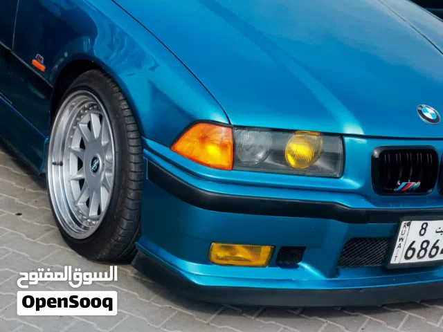 BMW E36 328I الفئه الثالثه والمفضله سياره جدا نظيفه ومن النوادر في البلد