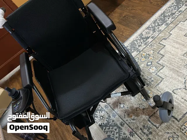 عربية كهربائيه