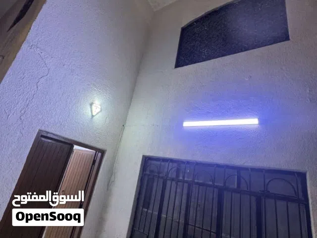 بيت للآيجار للانشطه التجاريه الخضراء على شارع 25