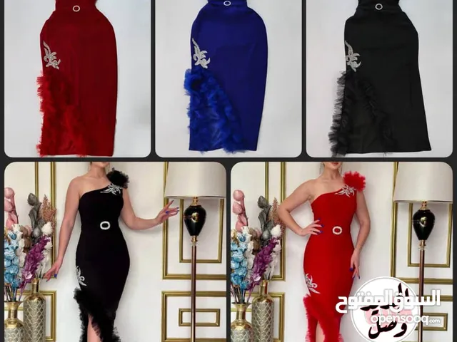 فستان قطري مكشوف من الأكتاف