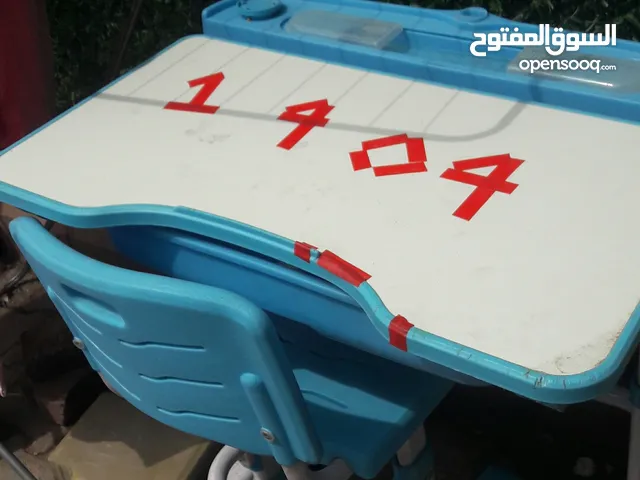 kid's studying table with chairs