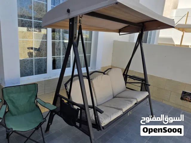 مرجوحة بحالة ممتازة و فرش جديد