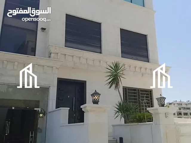 شقة شبه أرضية فاخرة 165م في أجمل مناطق عبدون/ ref 1518
