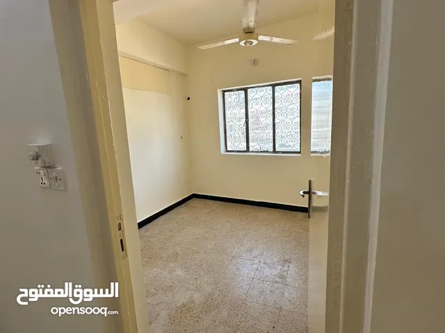 شقة للإيجار في منطقة سبع ابكار بسعر مناسب ...