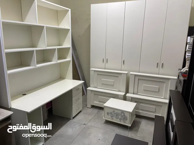 غرفة نوم بخزانة خمس دفات وتختين مفرد