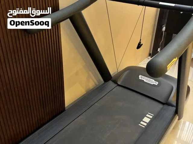 جهاز مشي من شركة تكنوجيم