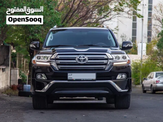 2017 Toyota Land Cruiser VXR