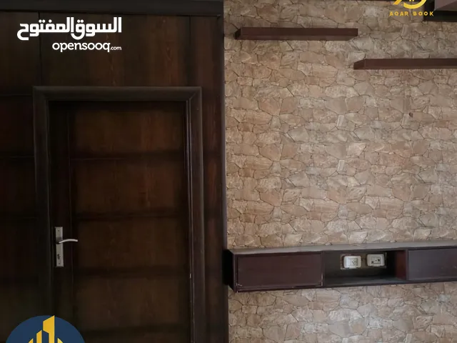 200 m2 4 Bedrooms Apartments for Rent in Ramallah and Al-Bireh Beitunia