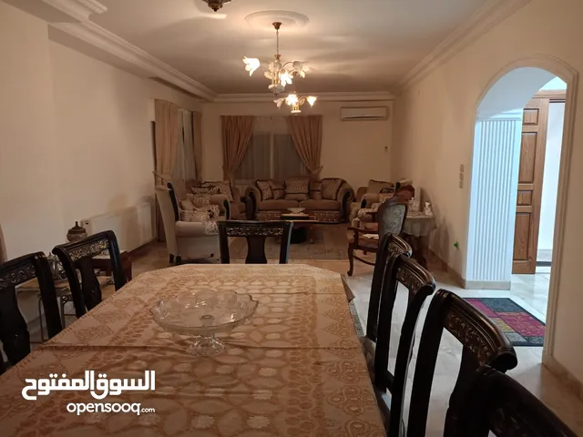 شقة مفروشة اربع غرف نوم في - دير غبار - مساحة 250 متر اربع غرف نوم (6707)