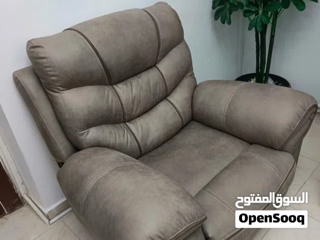 ريكلاينر جامبو XXL بحالة الوكالة من مفروشات فلسطين وبسعر حرق ،،،