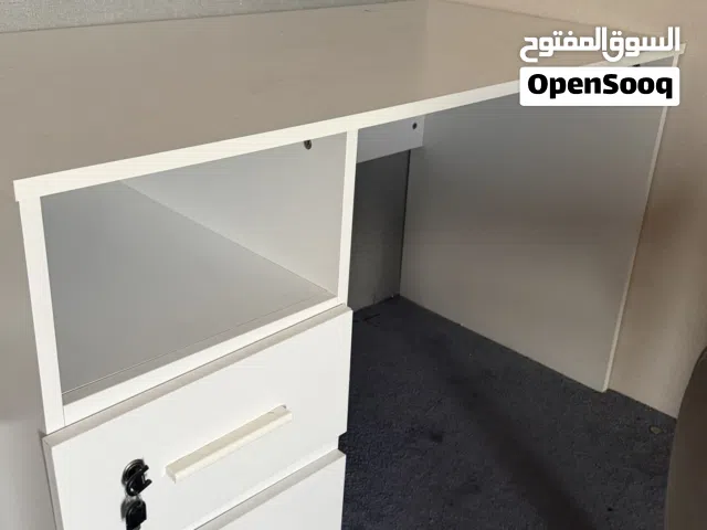 مكتب / desk