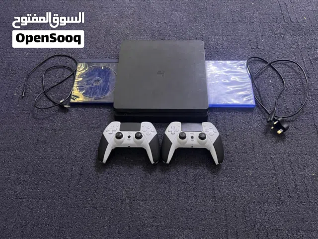 Playstation 4 مهكر وفيه العاب 4 مخزنه مع مكتبتين العاب