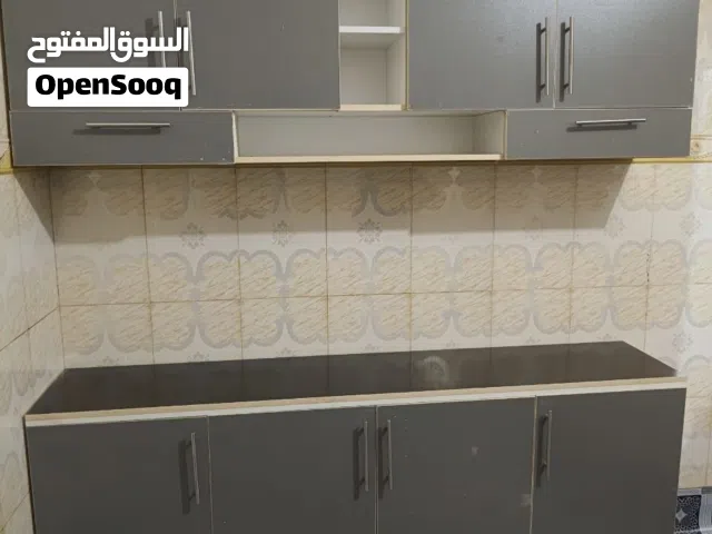 مترين ارضي وملحق ومتر و20 سنك مرمر بسعر 300 الف مع توصيل سريع و توجد اللوان مختلفه و بكافة القياسات