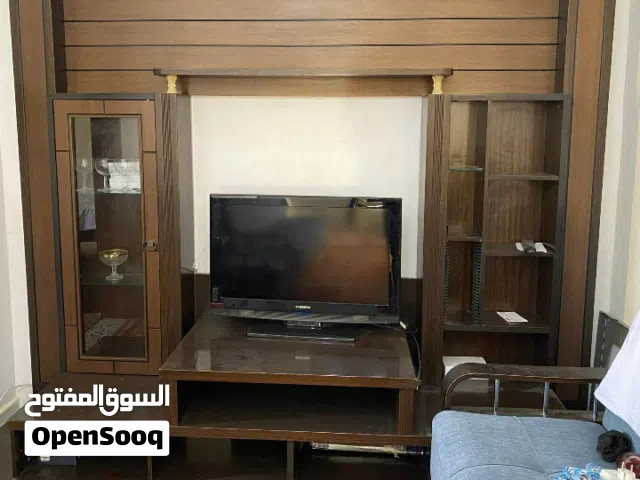 مكتبة خشبية